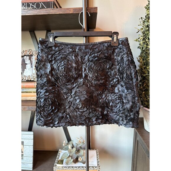 Le Superbe Heavy Petals Floral Applique Mini Skirt Black Rose Womens Size 8 - Picture 9 of 12